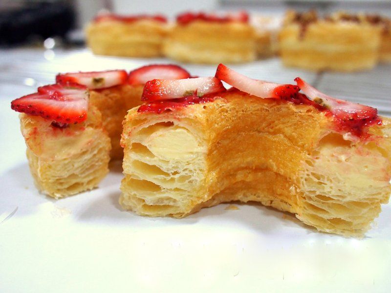 Fresh pastries (stock photo)